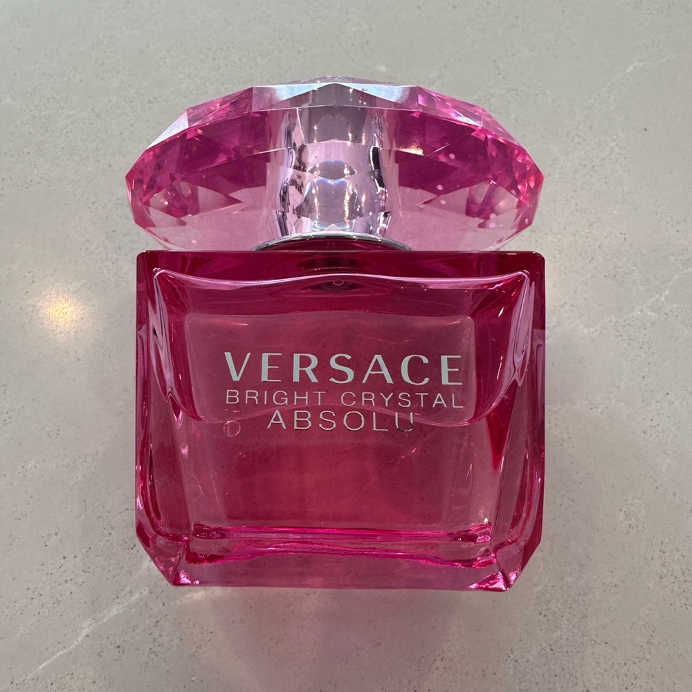 Versace Bright Crystal Absolu Pink Bottle